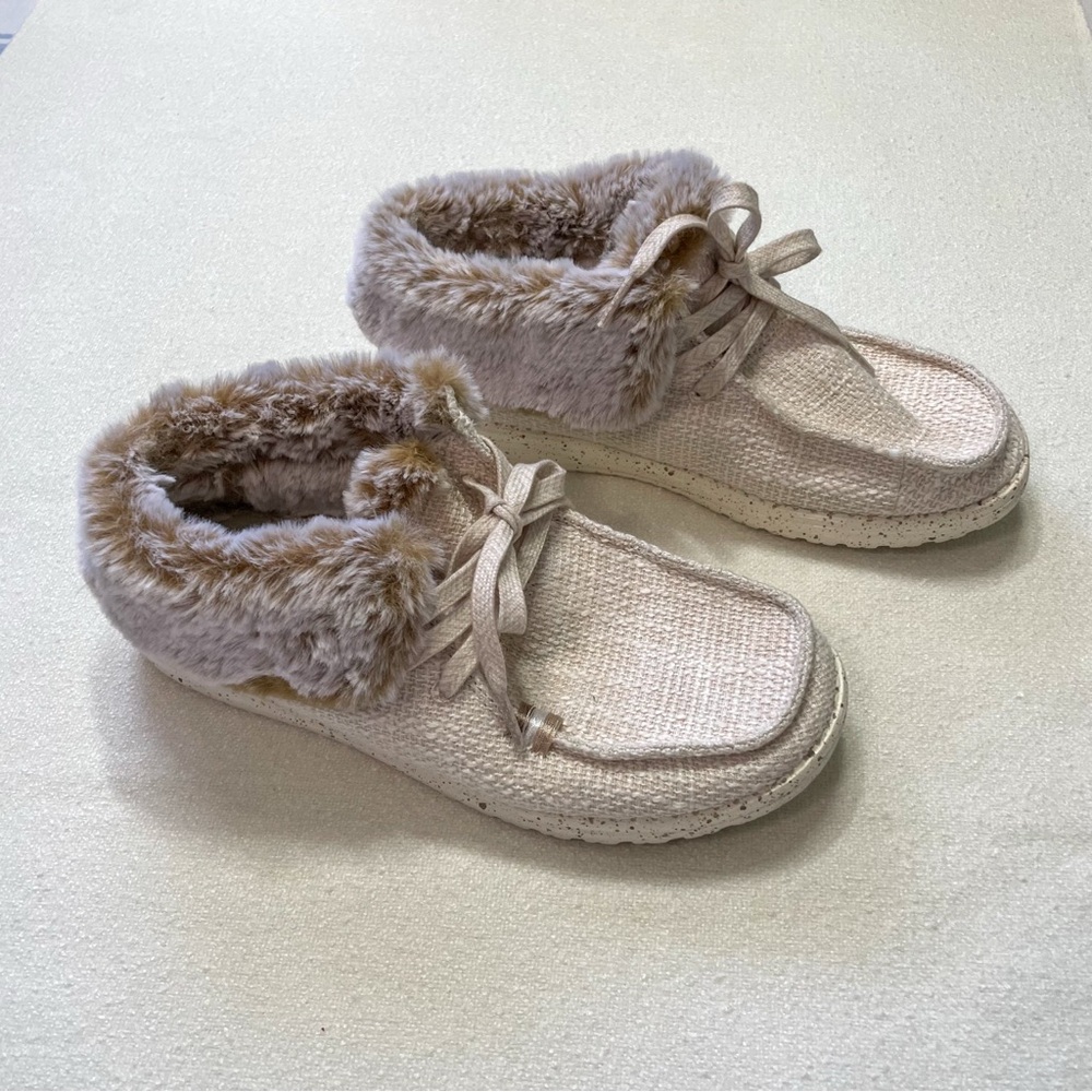Hey Dude Women's Light Beige Faux Fur Lined Ankle Booties